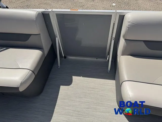 Slide: The Image of Princecraft Vectra 19 Pontoon 2020 - 11