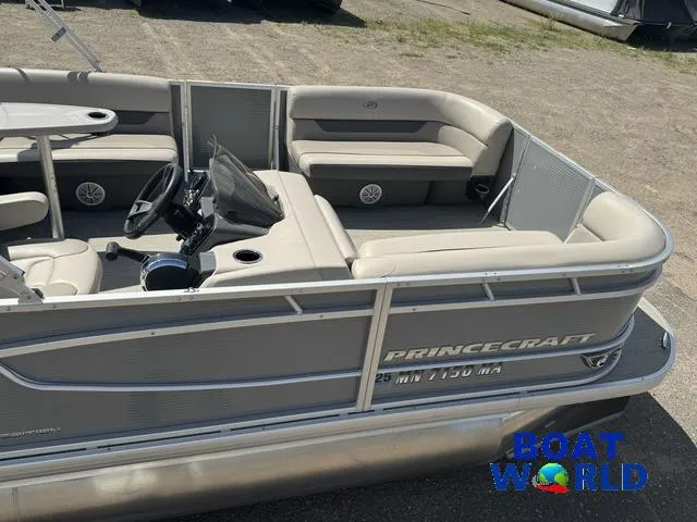 Slide: The Image of Princecraft Vectra 19 Pontoon 2020 - 16