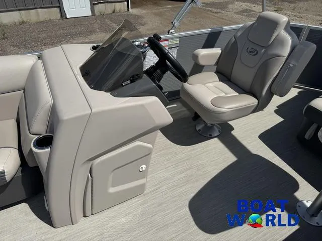 Slide: The Image of Princecraft Vectra 19 Pontoon 2020 - 18