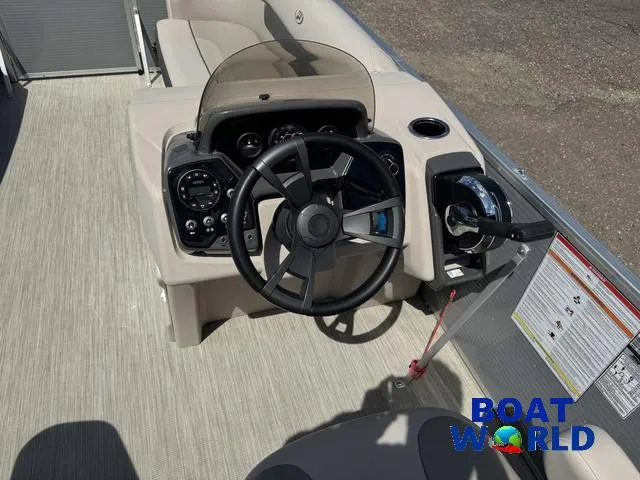 Slide: The Image of Princecraft Vectra 19 Pontoon 2020 - 22