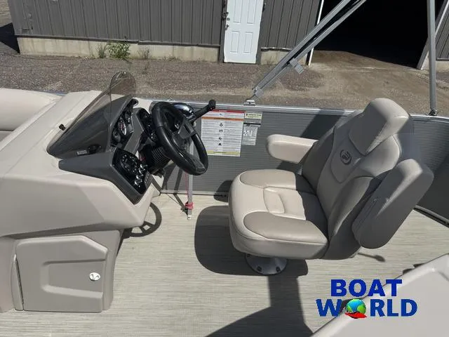 Slide: The Image of Princecraft Vectra 19 Pontoon 2020 - 26