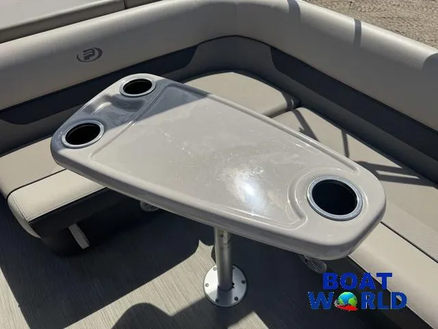 Slide: The Image of Princecraft Vectra 19 Pontoon 2020 - 32