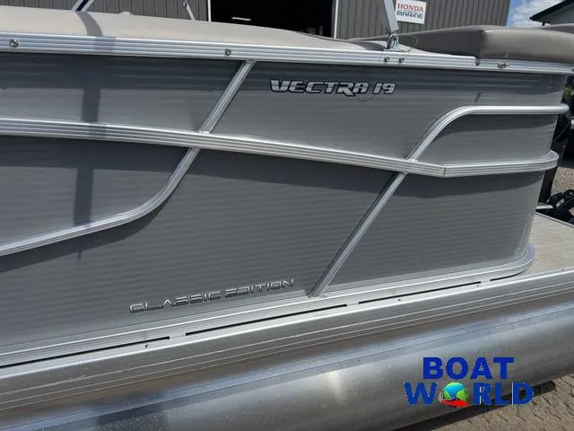 Slide: The Image of Princecraft Vectra 19 Pontoon 2020 - 52