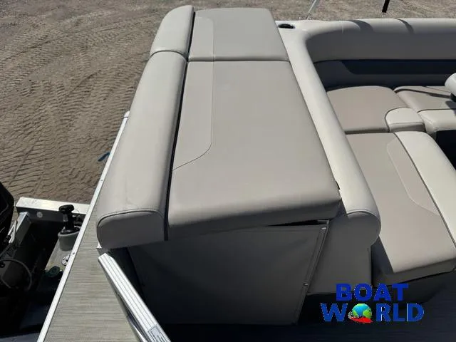 Slide: The Image of Princecraft Vectra 19 Pontoon 2020 - 8