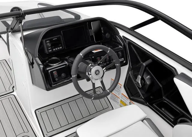 Slide: The Image of Yamaha 195S 2025 - 7