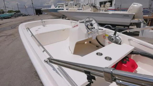 Slide: The Image of Boston Whaler 130 Super Sport 2026 - 8