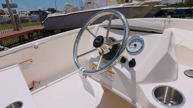 Slide: The Image of Boston Whaler 130 Super Sport 2026 - 9