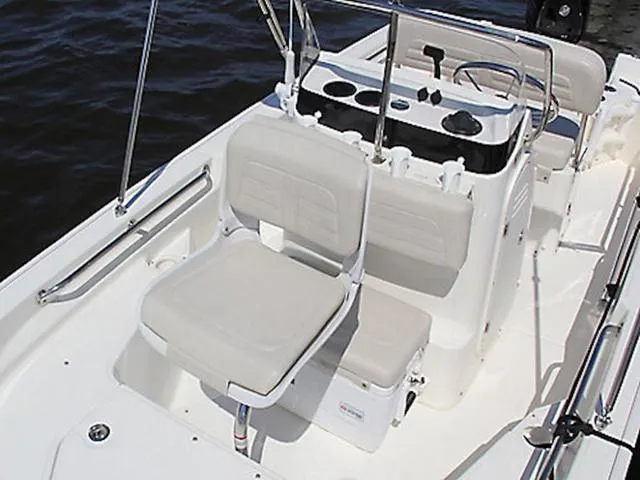 Slide: The Image of Boston Whaler 150 Montauk 2026 - 3