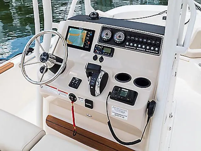 Slide: The Image of Boston Whaler 210 Montauk 2026 - 4