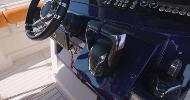 Slide: The Image of Hydra-Sports 4200 SF 2009 - 10