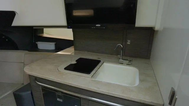 Slide: The Image of Boston Whaler 420 Outrage 2016 - 19