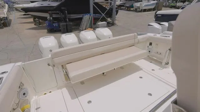 Slide: The Image of Boston Whaler 420 Outrage 2016 - 4