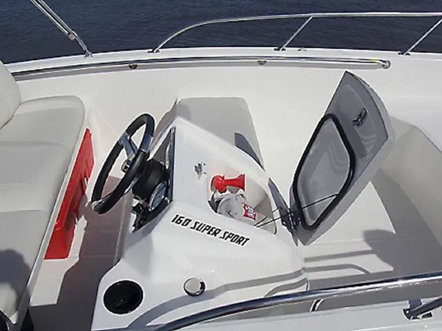 Slide: The Image of Boston Whaler 160 Super Sport 2025 - 4
