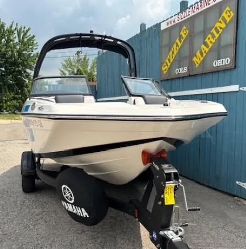 Slide: The Image of 2022 Yamaha AR195 boat on trailer at Sizzle Marine, Ohio dealership. - 2