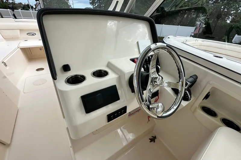 Slide: The Image of Grady-White Freedom 285 2026 - 15