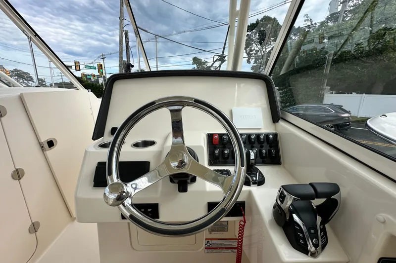 Slide: The Image of Grady-White Freedom 285 2026 - 17