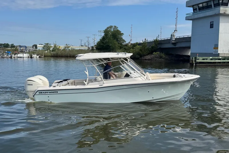 Slide: The Image of Grady-White Freedom 285 2026 - 21