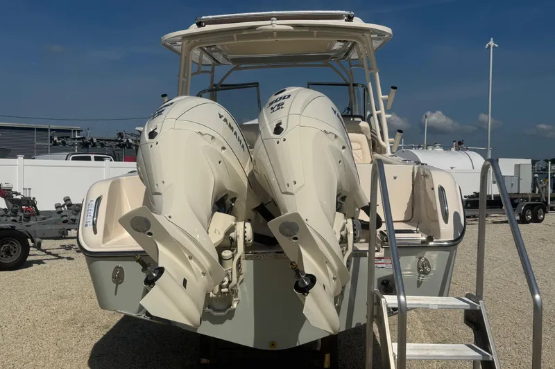 Slide: The Image of Grady-White Freedom 285 2026 - 30