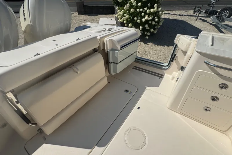 Slide: The Image of Grady-White Freedom 285 2026 - 46