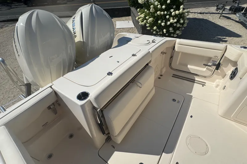 Slide: The Image of Grady-White Freedom 285 2026 - 47