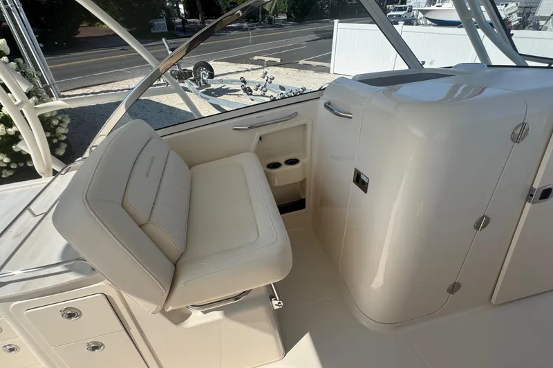 Slide: The Image of Grady-White Freedom 285 2026 - 53