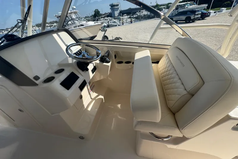 Slide: The Image of Grady-White Freedom 285 2026 - 55