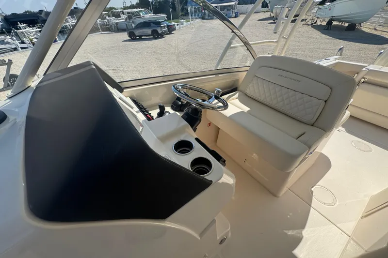 Slide: The Image of Grady-White Freedom 285 2026 - 58