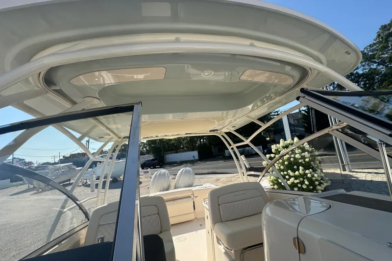 Slide: The Image of Grady-White Freedom 285 2026 - 63