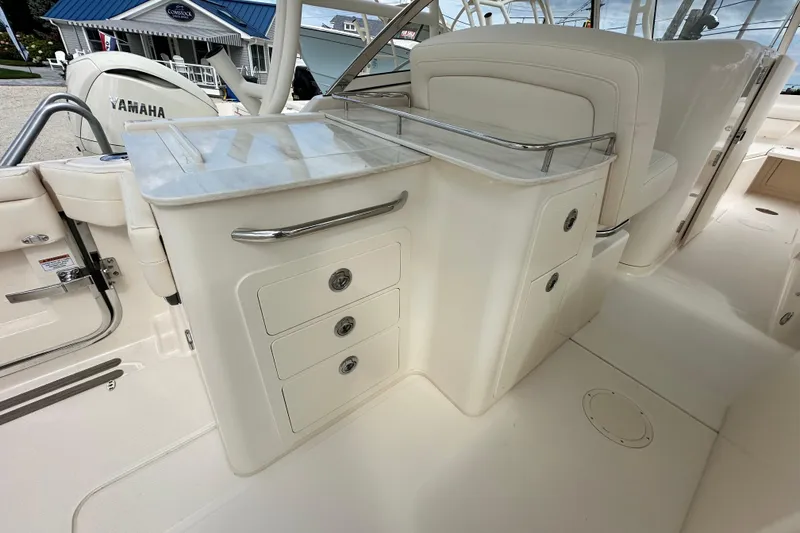 Slide: The Image of Grady-White Freedom 285 2026 - 9