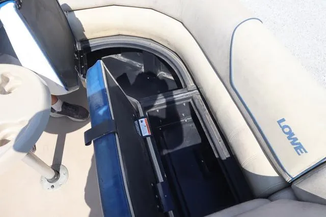 Slide: The Image of Lowe SS 210 RFL 2016 - 15