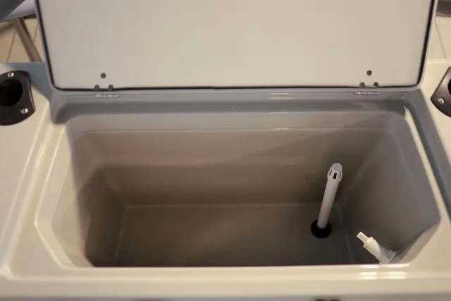 Slide: The Image of Starcraft CX Fish 21 FD 2025 - 33