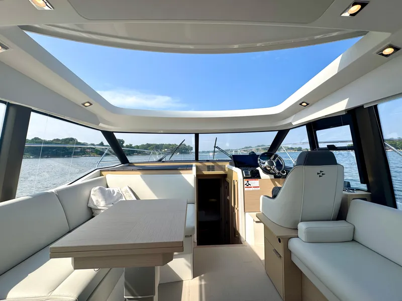 Slide: The Image of Prestige 420S 2024 - 15