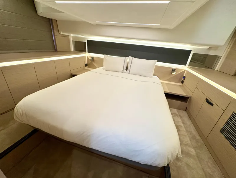 Slide: The Image of Master StateRoom - Full Beam - 3