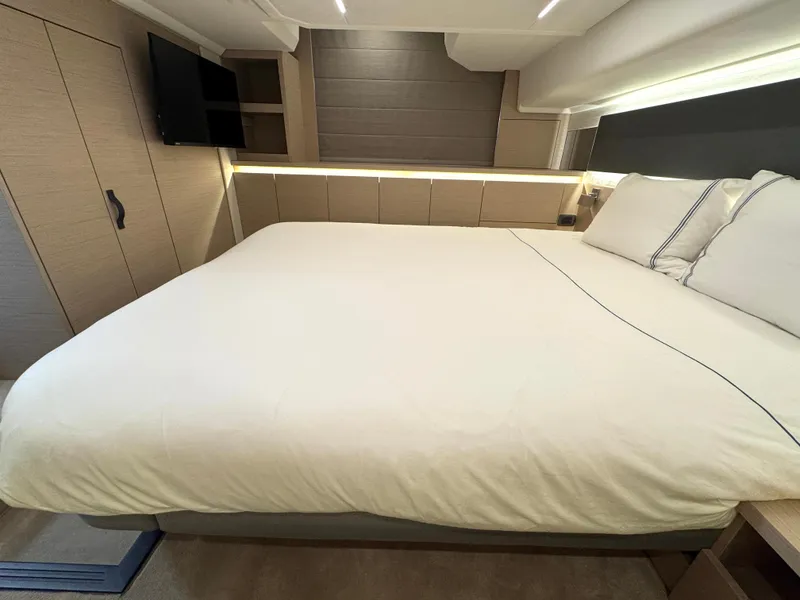 Slide: The Image of Master StateRoom - Port Side - Silhouette Blinds Down - 44
