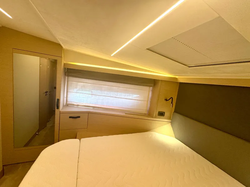 Slide: The Image of VIP StateRoom - Strb. Side - Blinds Closed - 59