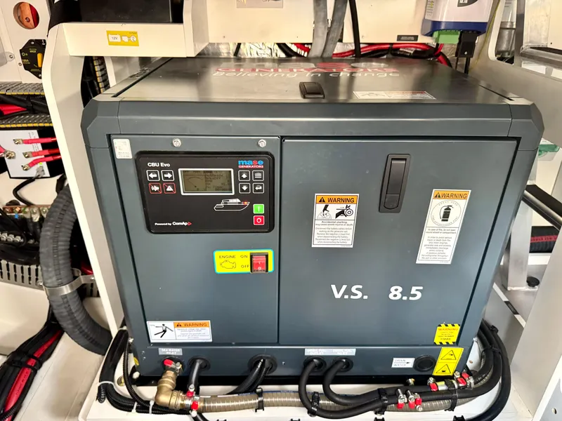 Slide: The Image of 2 StateRoom / 2 Head Layout - 94