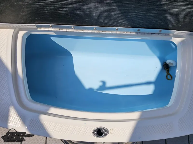 Slide: The Image of Chaparral 21 SSi 2022 - 110