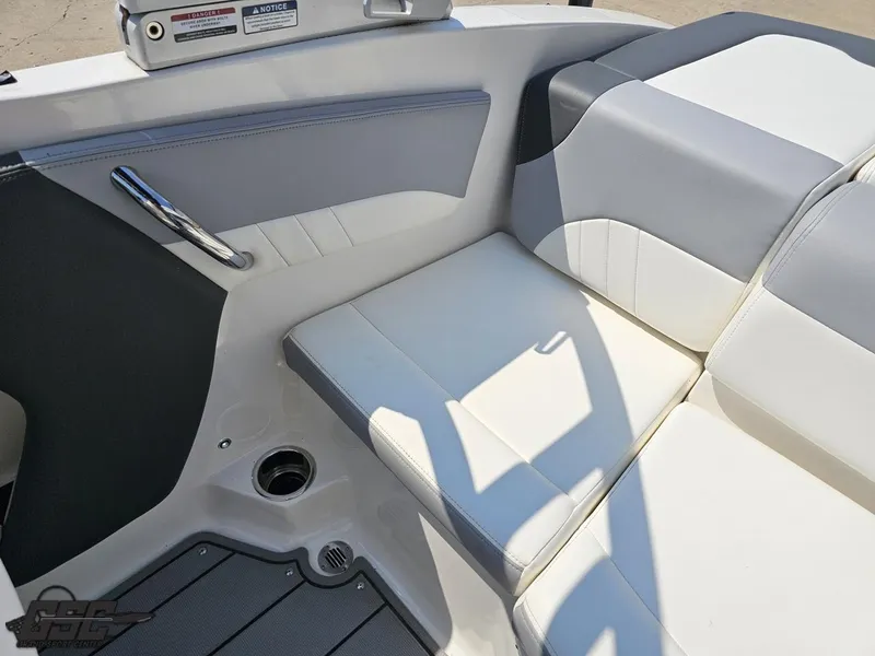 Slide: The Image of Chaparral 21 SSi 2022 - 111