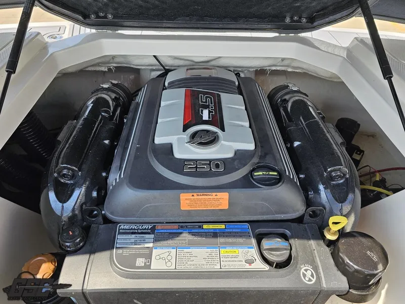 Slide: The Image of Chaparral 21 SSi 2022 - 120