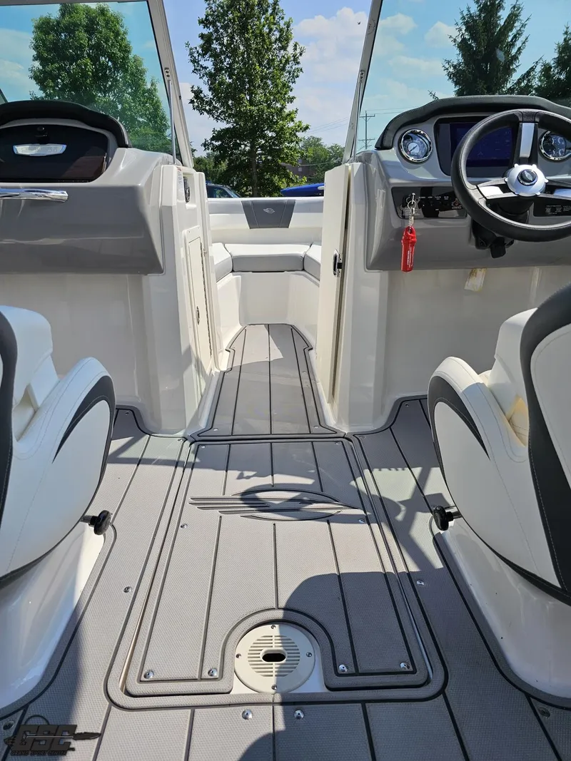 Slide: The Image of Chaparral 21 SSi 2022 - 57