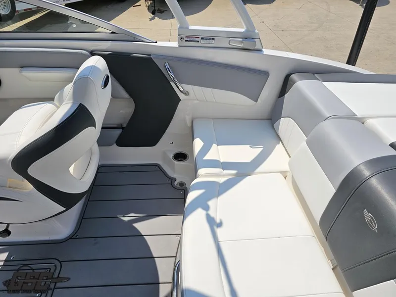 Slide: The Image of Chaparral 21 SSi 2022 - 59