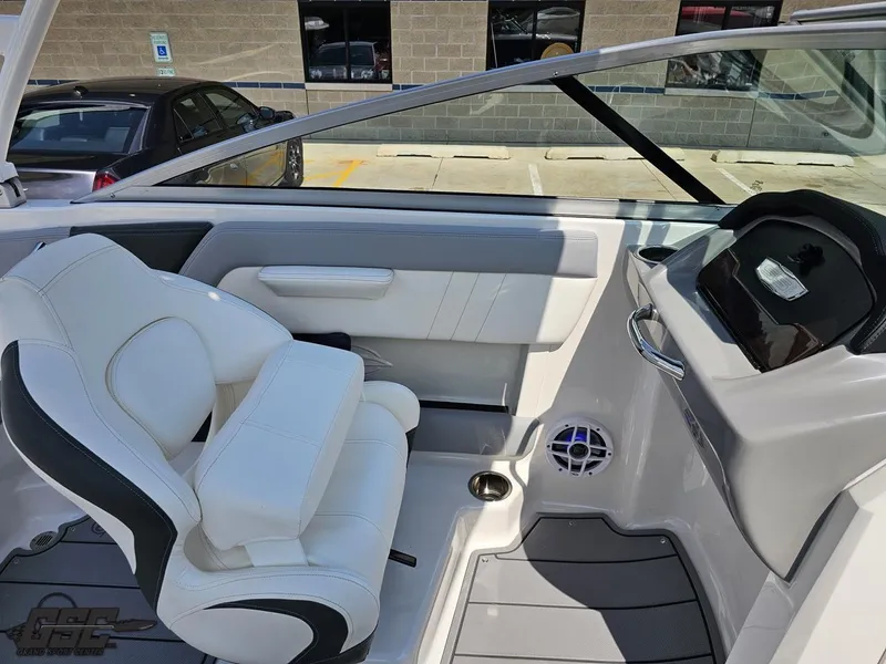 Slide: The Image of Chaparral 21 SSi 2022 - 64