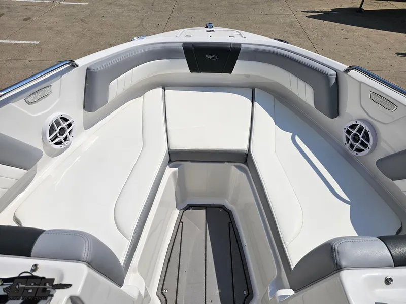 Slide: The Image of Chaparral 21 SSi 2022 - 85