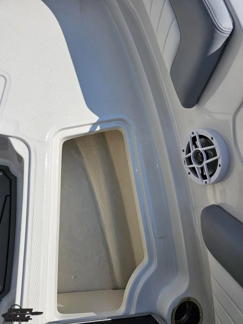 Slide: The Image of Chaparral 21 SSi 2022 - 92