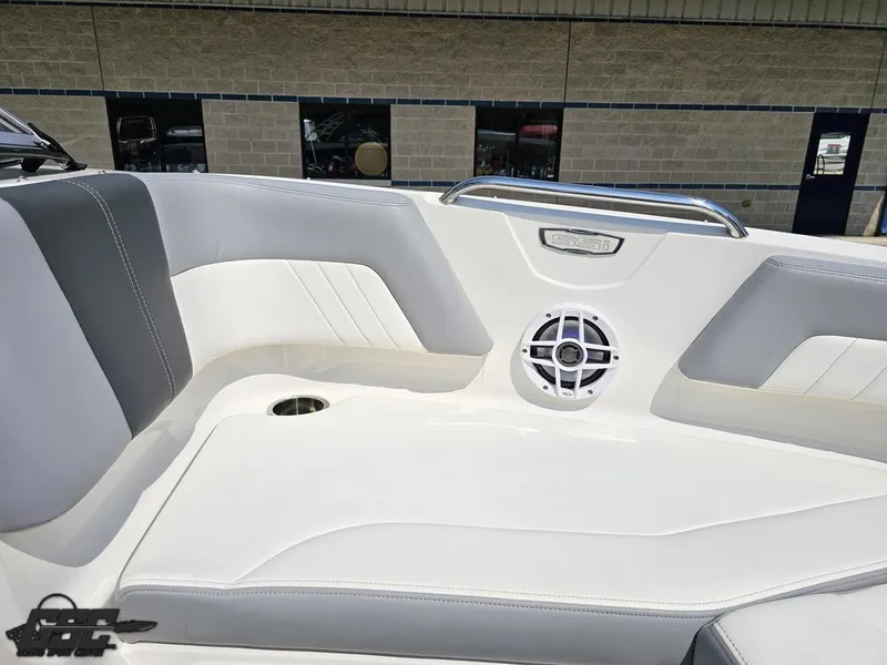 Slide: The Image of Chaparral 21 SSi 2022 - 94