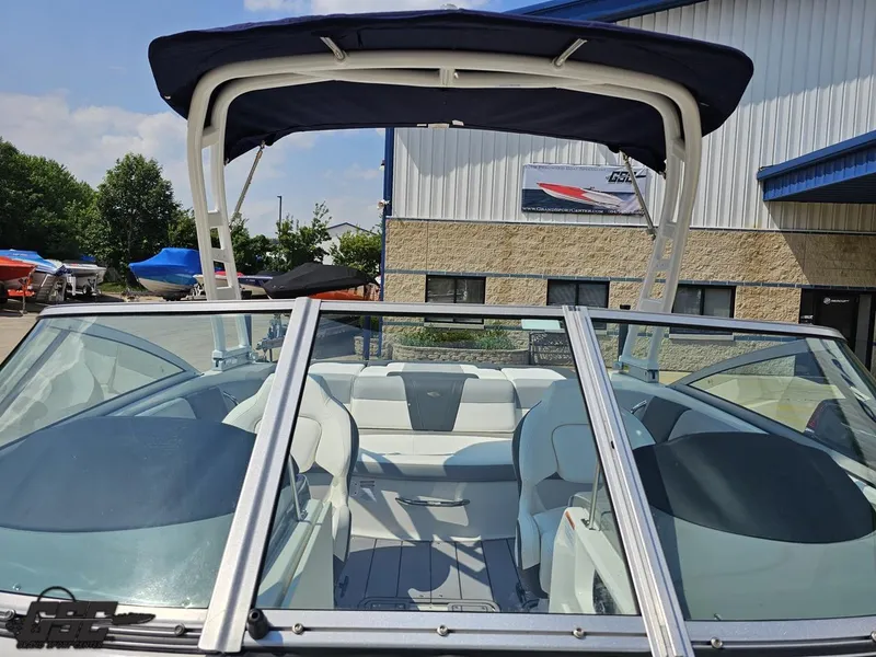 Slide: The Image of Chaparral 21 SSi 2022 - 97