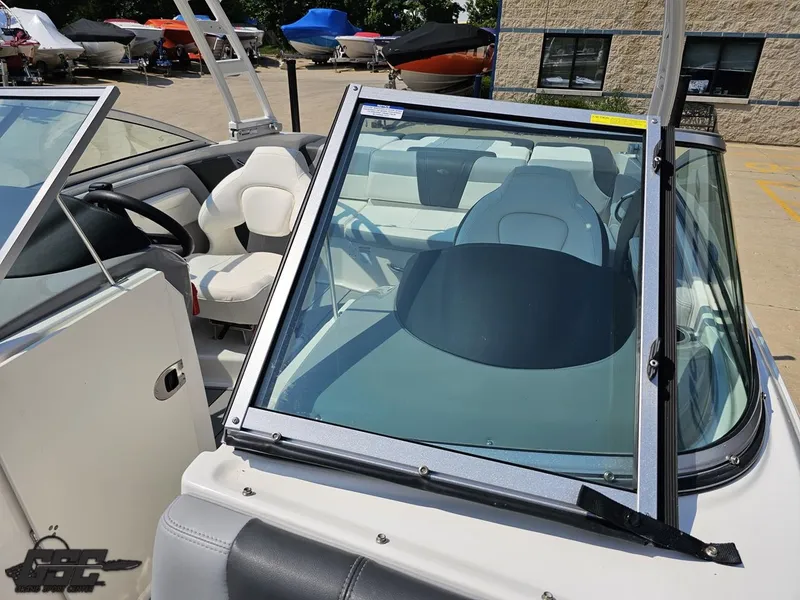 Slide: The Image of Chaparral 21 SSi 2022 - 98