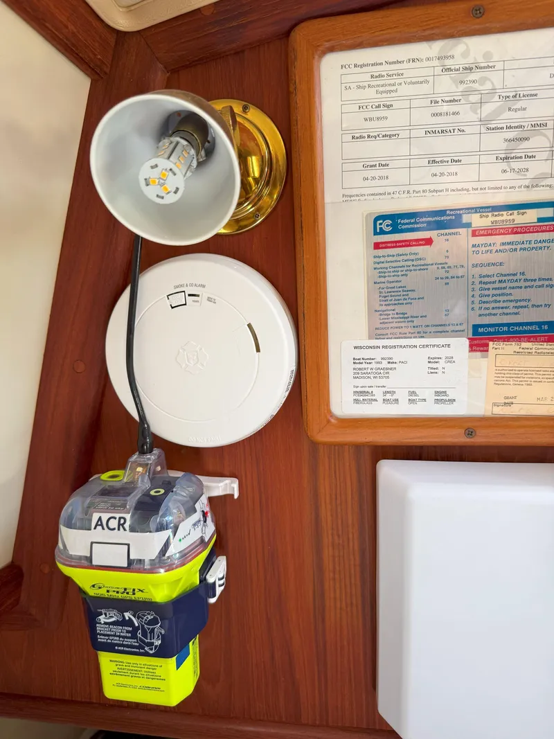 Slide: The Image of Pacific Seacraft Crealock 34 1993 - 55