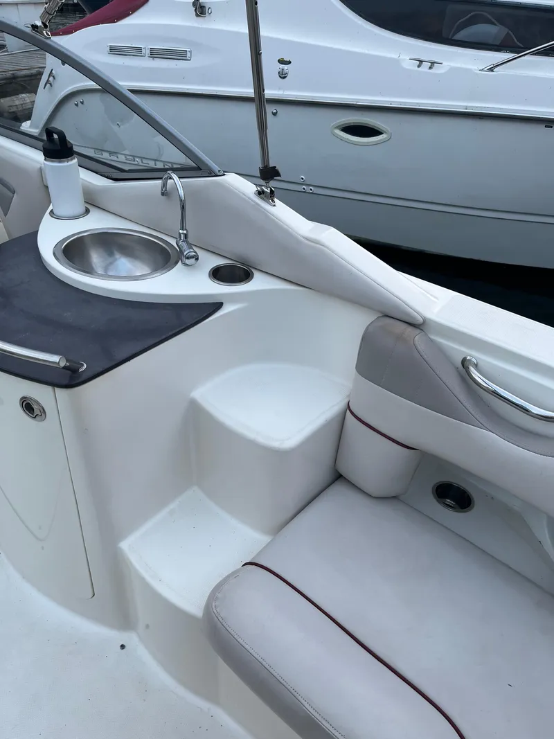 Slide: The Image of Sea Ray 270 SLX 2005 - 11