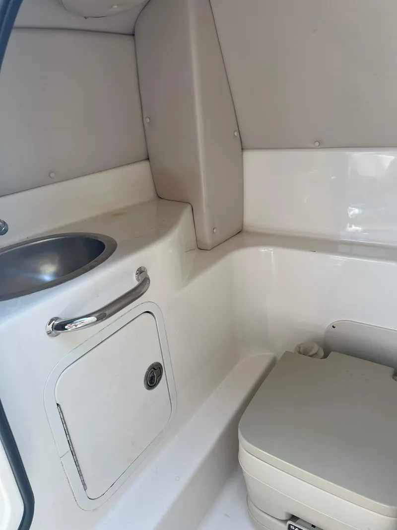 Slide: The Image of Sea Ray 270 SLX 2005 - 15